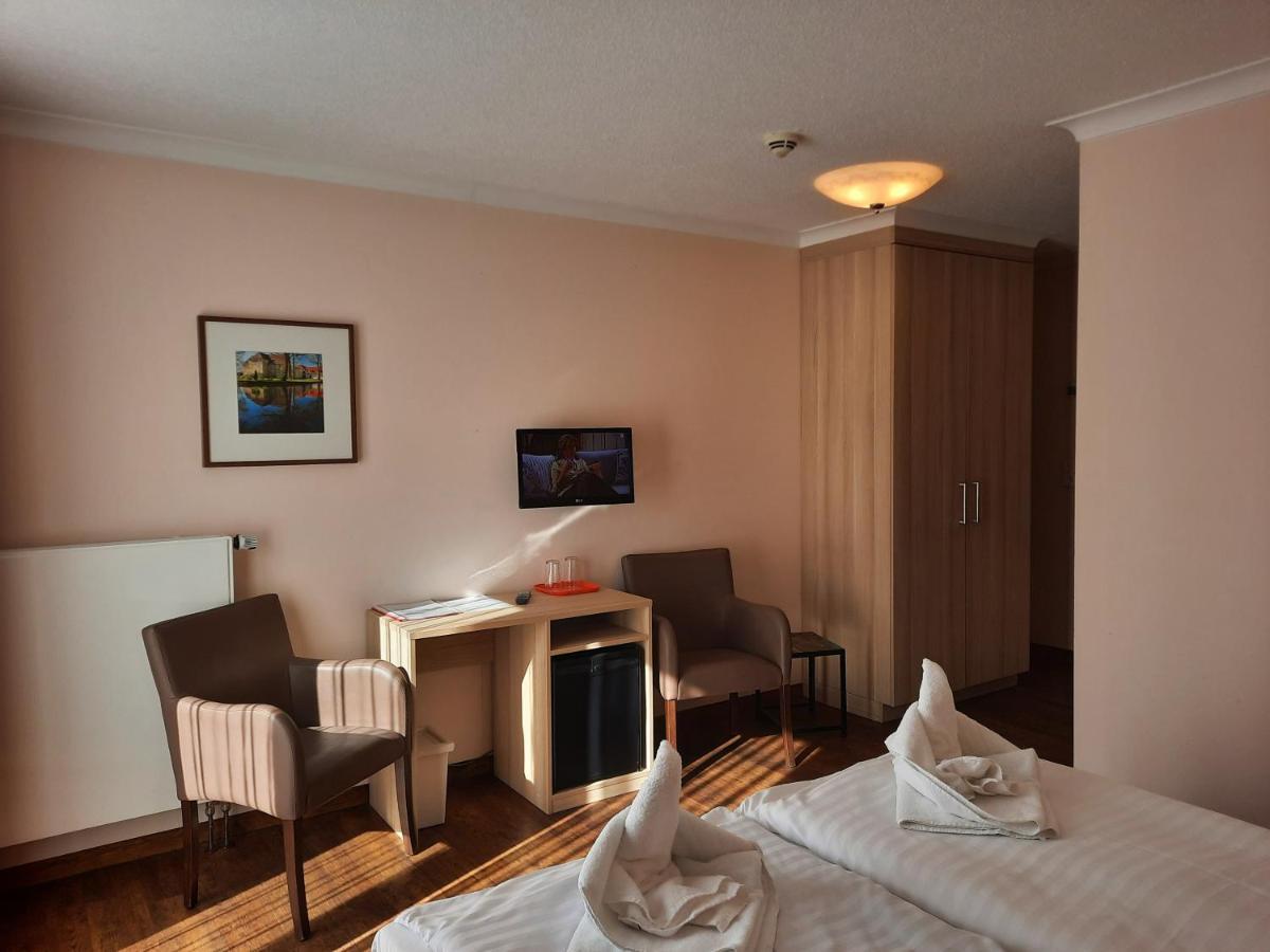 Hotel Karl'S Burg Kolpinsee Ngoại thất bức ảnh