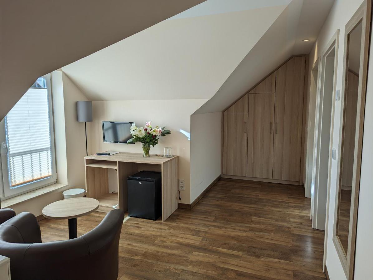 Hotel Karl'S Burg Kolpinsee Ngoại thất bức ảnh
