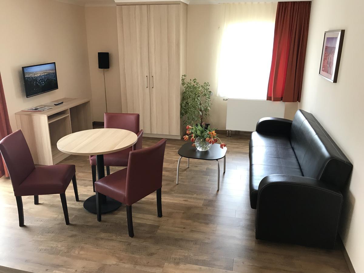 Hotel Karl'S Burg Kolpinsee Ngoại thất bức ảnh