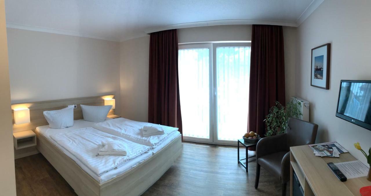Hotel Karl'S Burg Kolpinsee Ngoại thất bức ảnh