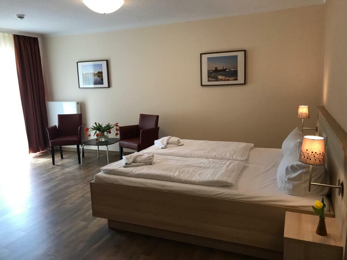 Hotel Karl'S Burg Kolpinsee Ngoại thất bức ảnh